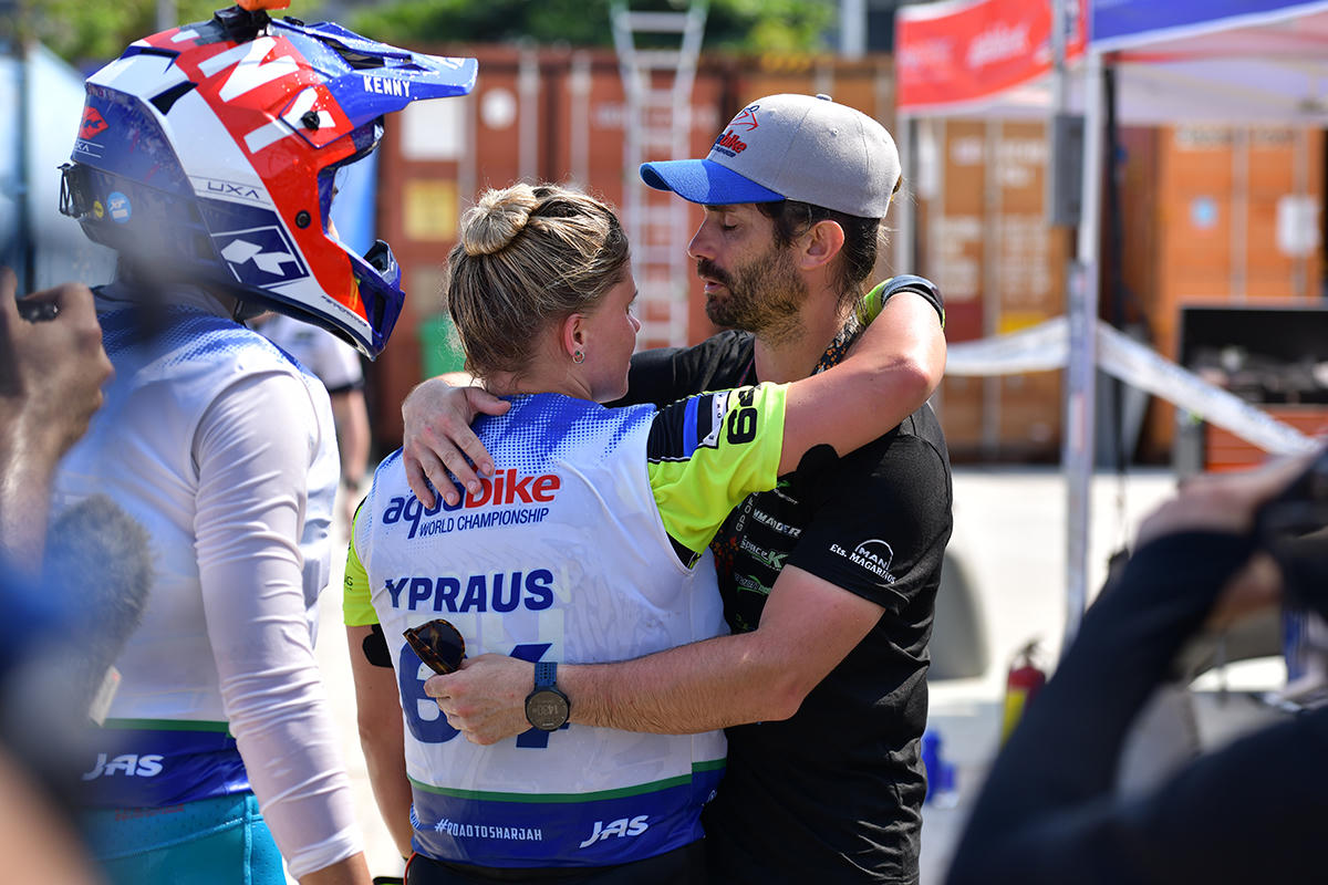 Hào hứng, kịch tính ở Giải Vô địch Thế giới mô tô nước tại Bình Định