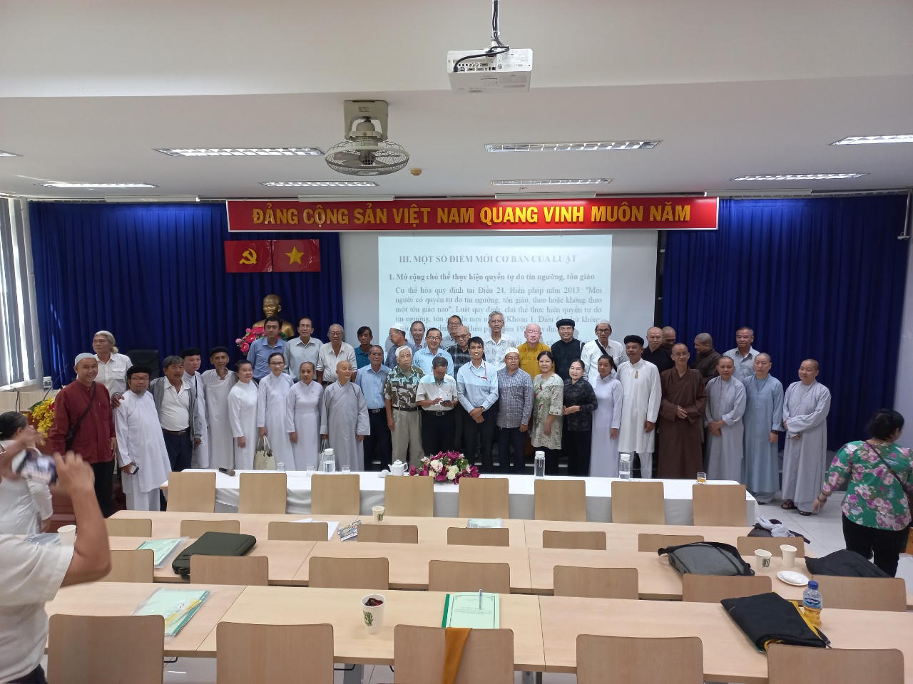 Một số điểm mới giúp hoàn thiện pháp luật về tín ngưỡng, tôn giáo