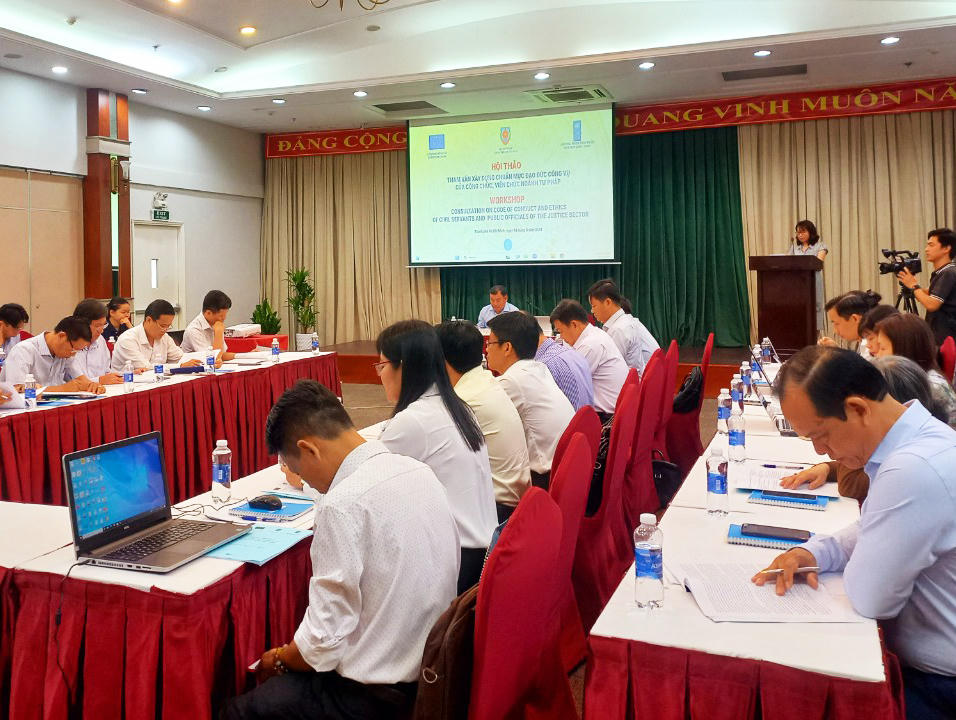 Xây dựng chuẩn mực đạo đức công vụ của công chức, viên chức ngành Tư pháp