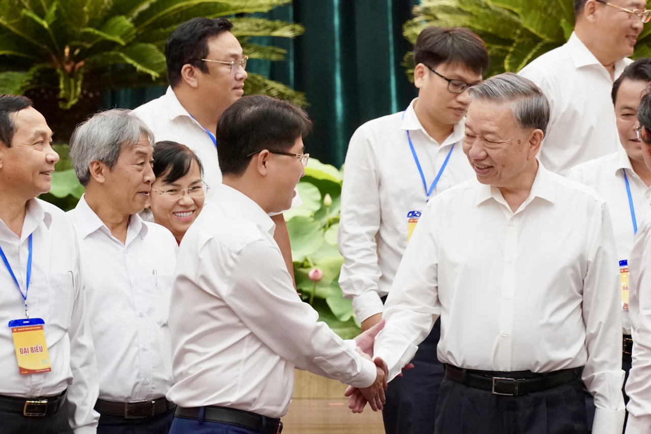 Hình ảnh Tổng Bí thư, Chủ tịch nước Tô Lâm làm việc với Thành ủy TP HCM