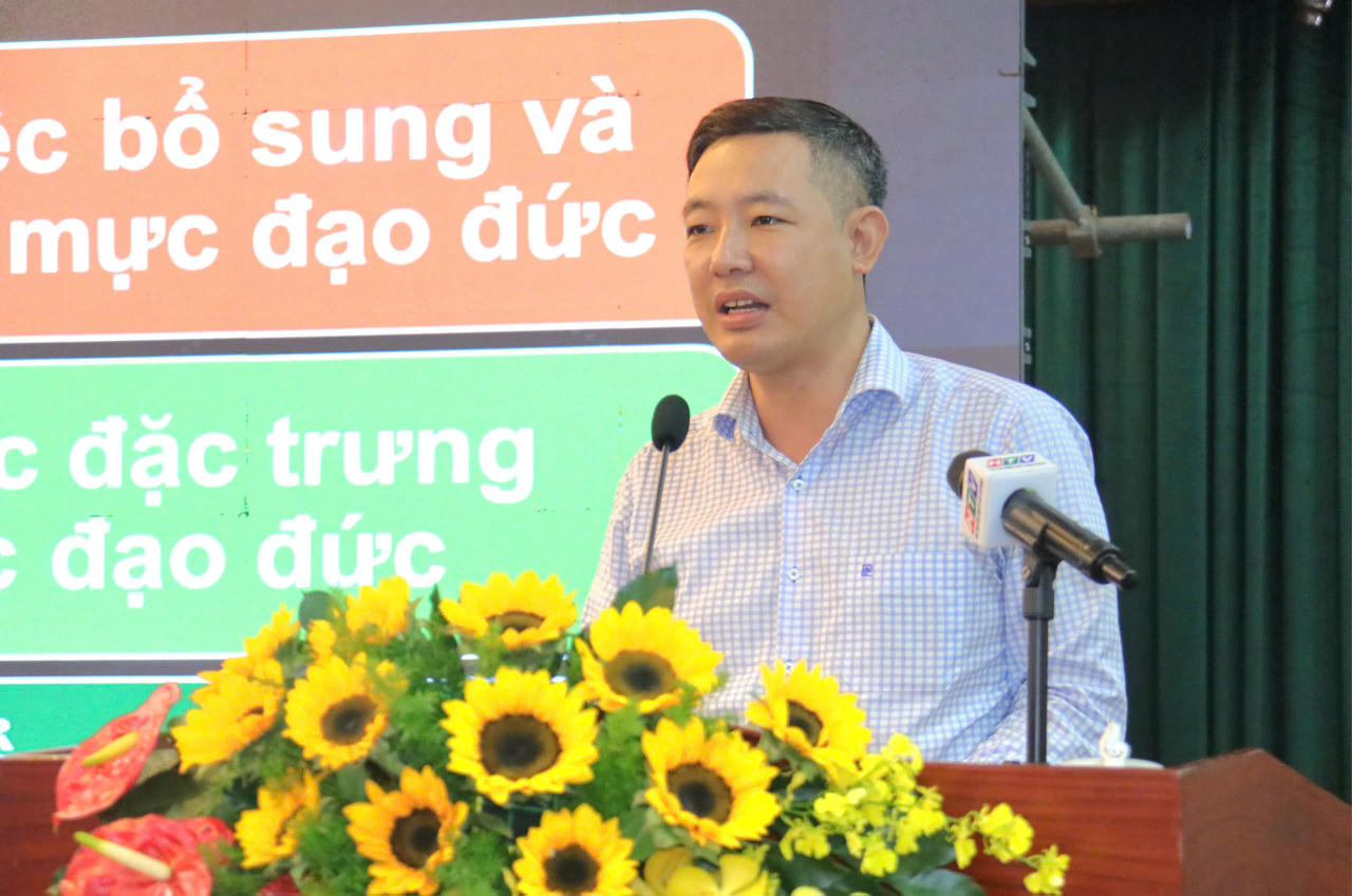 TP HCM thảo luận giải pháp thực hiện quy định về chuẩn mực đạo đức cách mạng