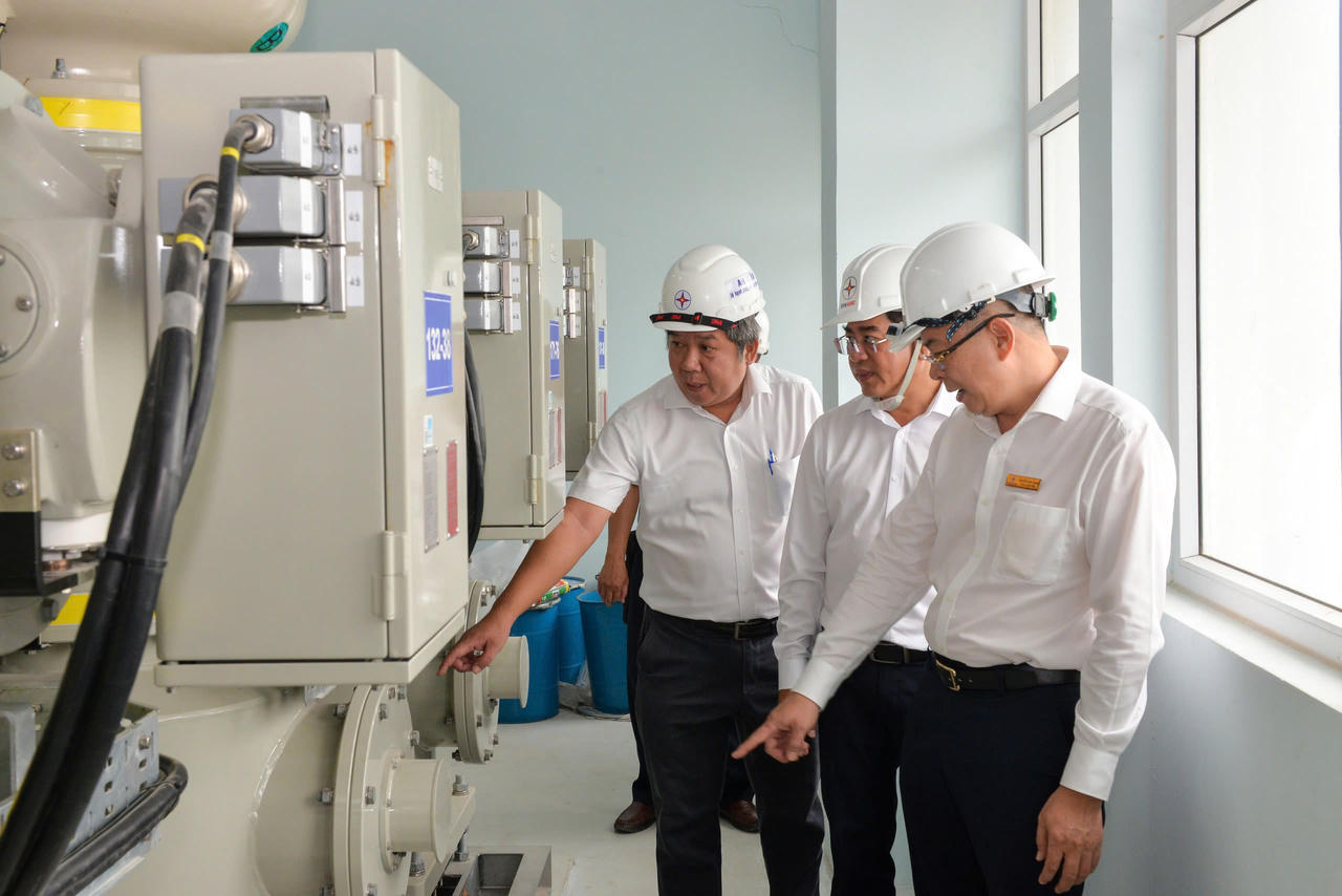 EVNHCMC tăng tốc hoàn thành các dự án lưới điện trong năm 2024