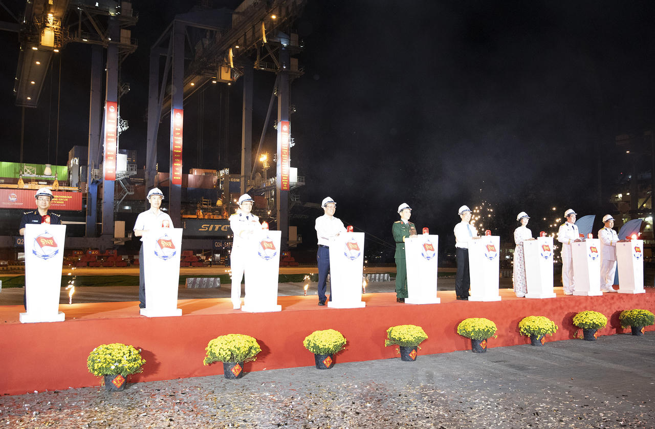 Tổng Công ty Tân Cảng Sài Gòn phát lệnh làm hàng đầu xuân Ất Tỵ 2025