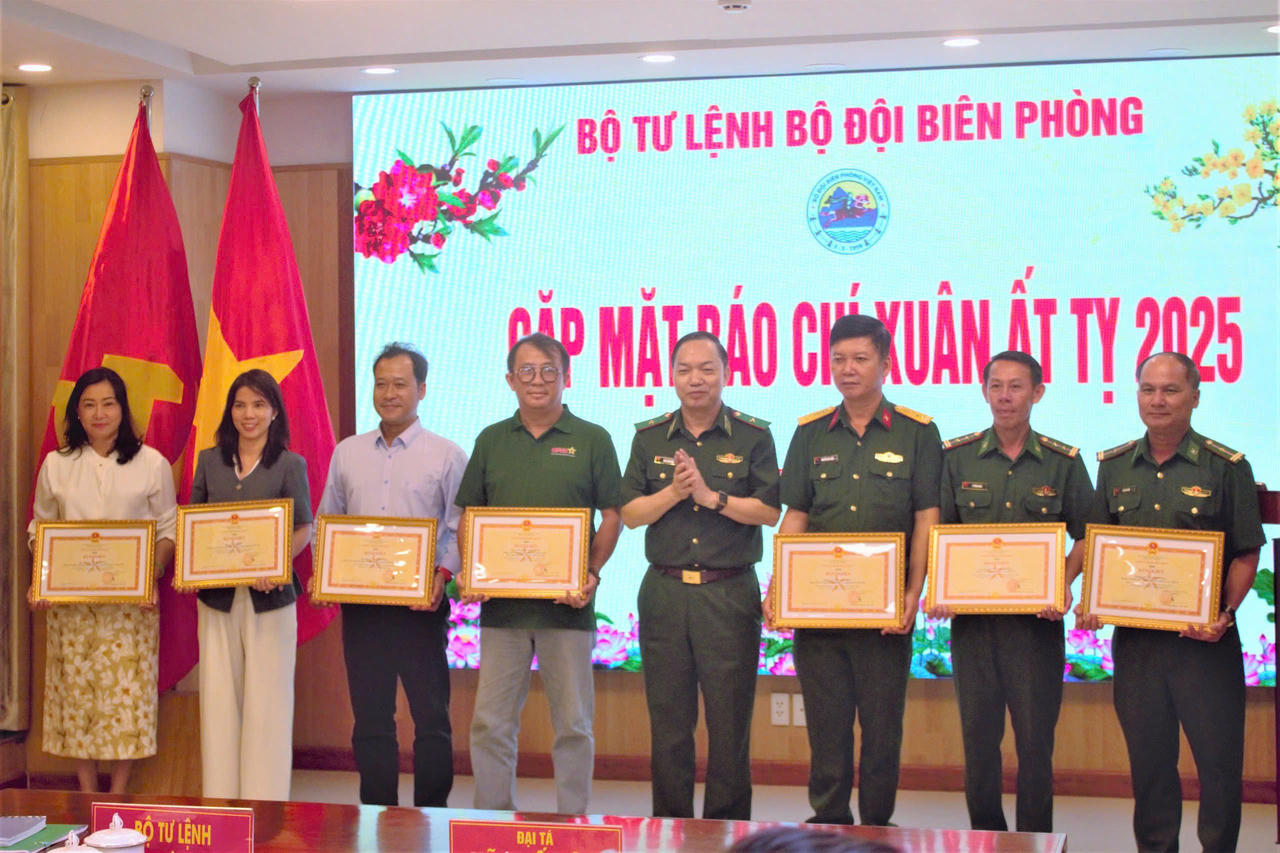 Báo chí và Bộ đội Biên phòng phối hợp chặt chẽ trong việc bảo vệ chủ quyền