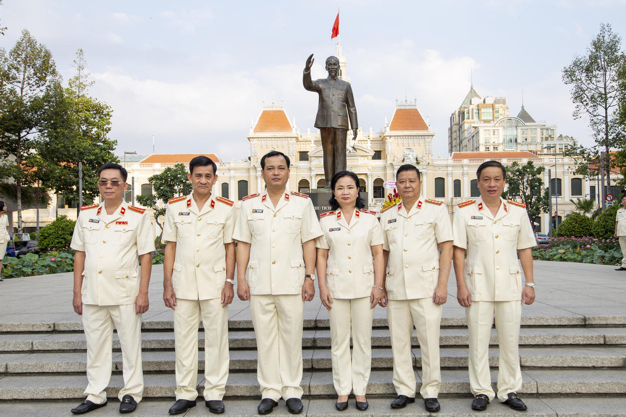 VKSND TP HCM vinh danh 40 cá nhân, 6 tập thể điển hình tiên tiến giai đoạn 2020 - 2024