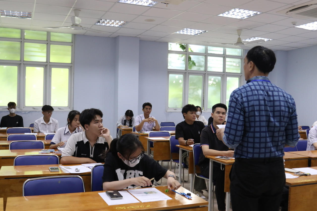 Hôm nay, hơn 100.000 thí sinh thi đánh giá năng lực tại ĐH Quốc gia TP HCM