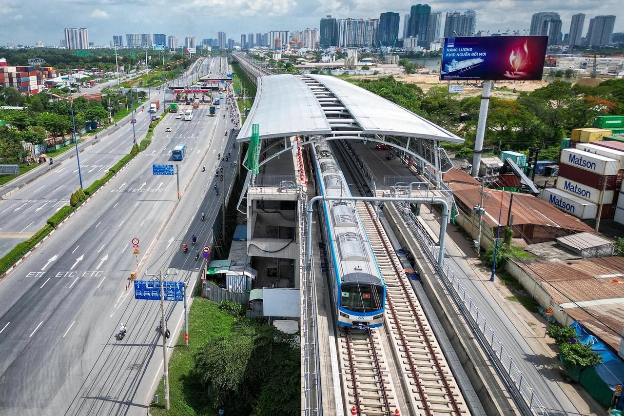 Từ 5/4, hỗ trợ cấp CCCD gắn chip và định danh điện tử ngay tại các nhà ga tuyến Metro số 1