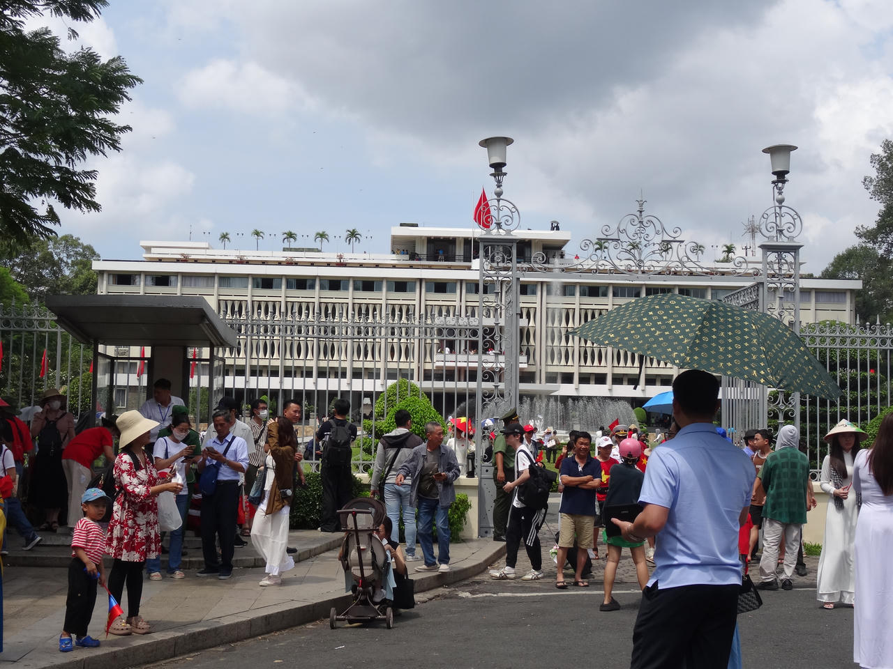 Không khí hào hùng nhắc nhớ những ngày tháng 4 lịch sử ở TP HCM