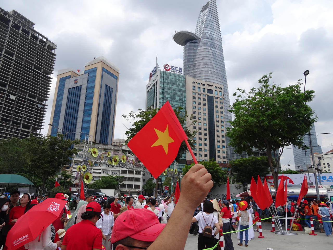 Không khí hào hùng nhắc nhớ những ngày tháng 4 lịch sử ở TP HCM