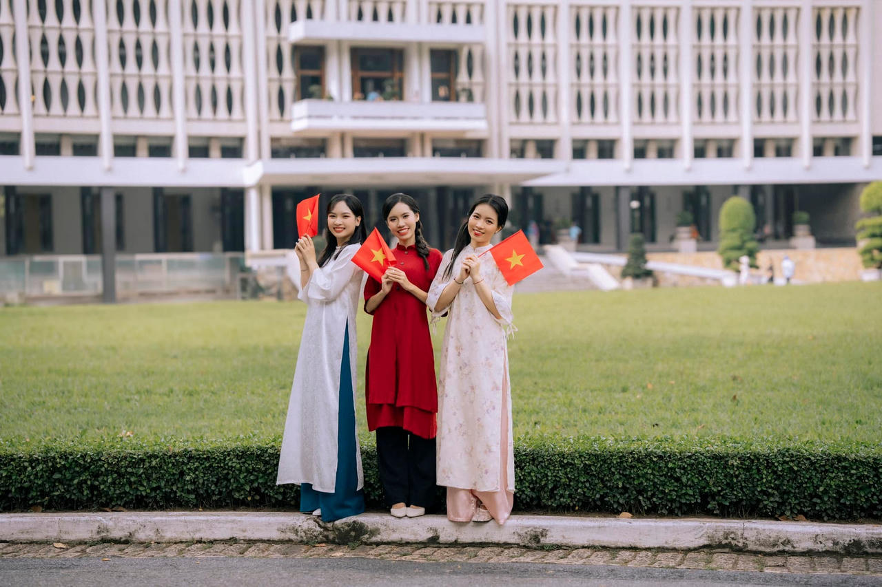 Không khí hào hùng nhắc nhớ những ngày tháng 4 lịch sử ở TP HCM