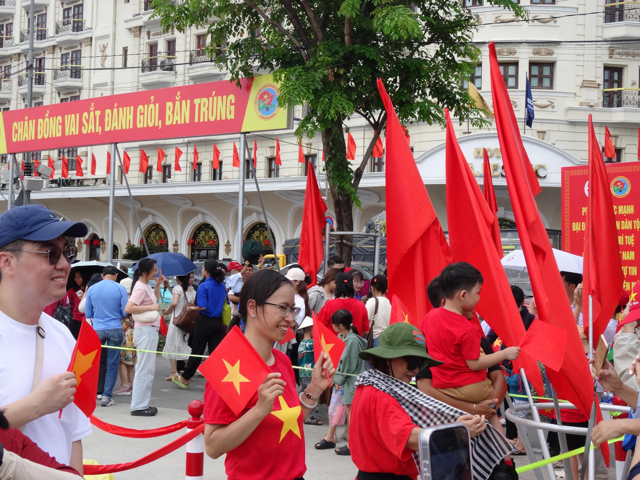 Không khí hào hùng nhắc nhớ những ngày tháng 4 lịch sử ở TP HCM