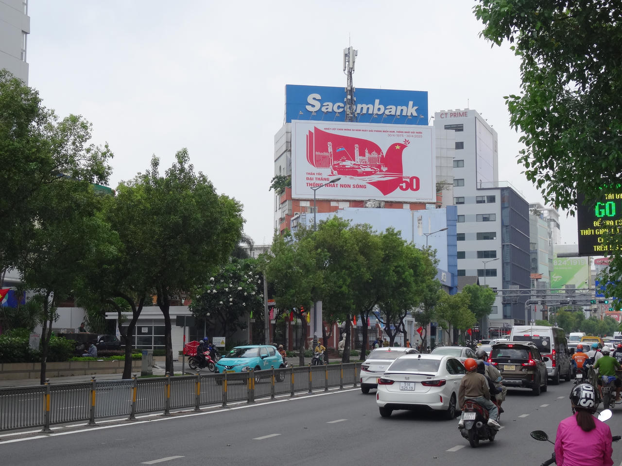 Không khí hào hùng nhắc nhớ những ngày tháng 4 lịch sử ở TP HCM