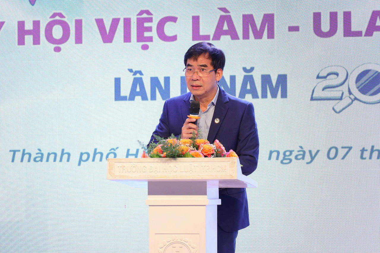 Trường ĐH Luật TP HCM tổ chức Ngày hội việc làm kết nối sinh viên với nhà tuyển dụng
