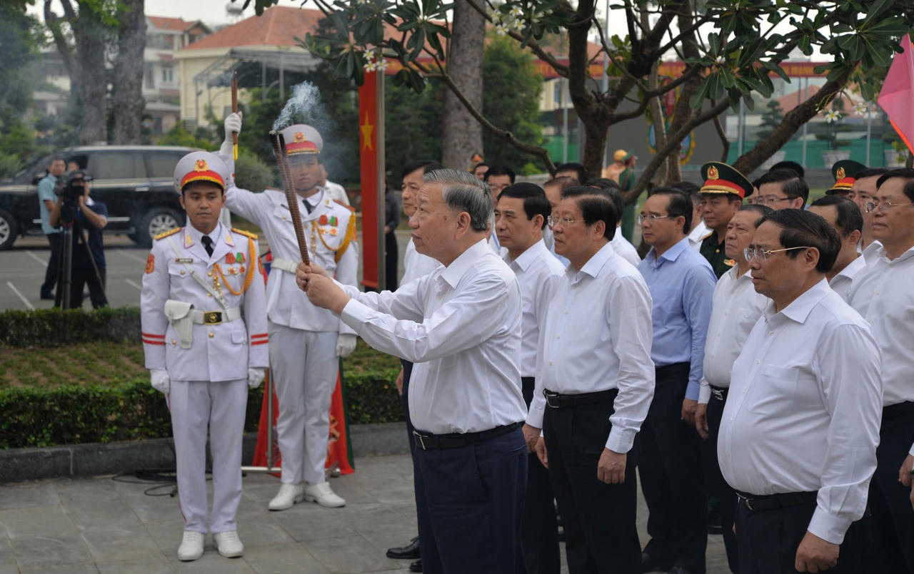 Tổng Bí thư Tô Lâm, Thủ tướng Phạm Minh Chính làm việc tại TP HCM