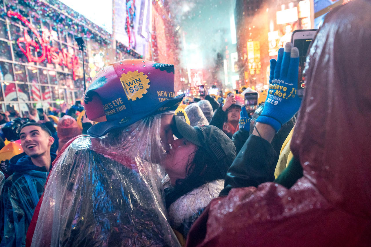 Chiêm ngưỡng pháo hoa mừng năm mới tuyệt đẹp tại nhiều quốc gia