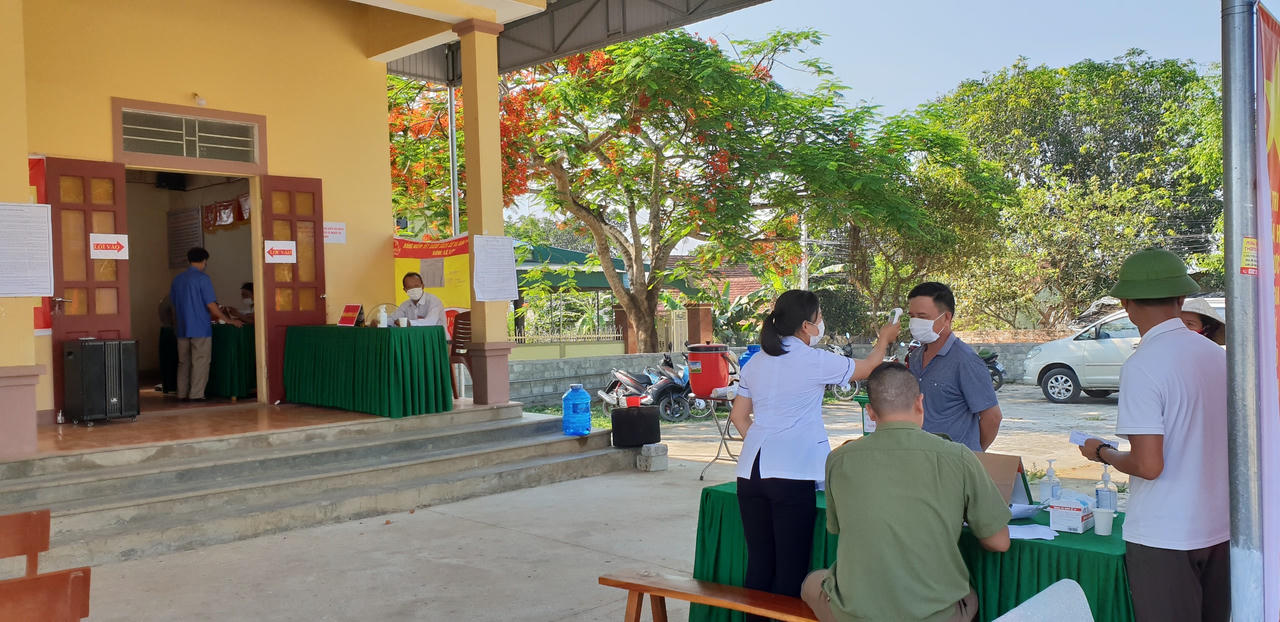 Cử tri Nghĩa Hiếu hòa chung nhịp đập non sông