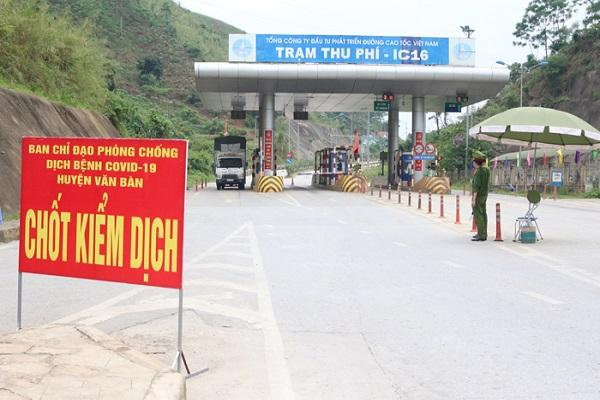Từ 1/7, người và phương tiện đường bộ đến Lào Cai phải khai báo lịch sử di chuyển 