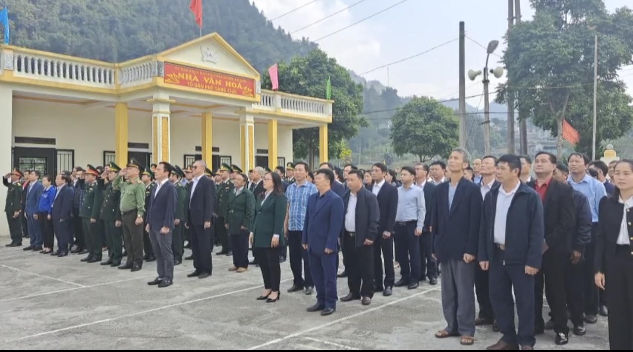 Công trình Cột cờ trên núi Cô Tiên - Điểm nhấn phát triển du lịch của huyện Mường Khương