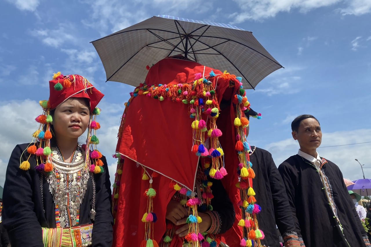 Độc đáo lễ Rước dâu của người Dao đỏ Than Uyên (Lai Châu)