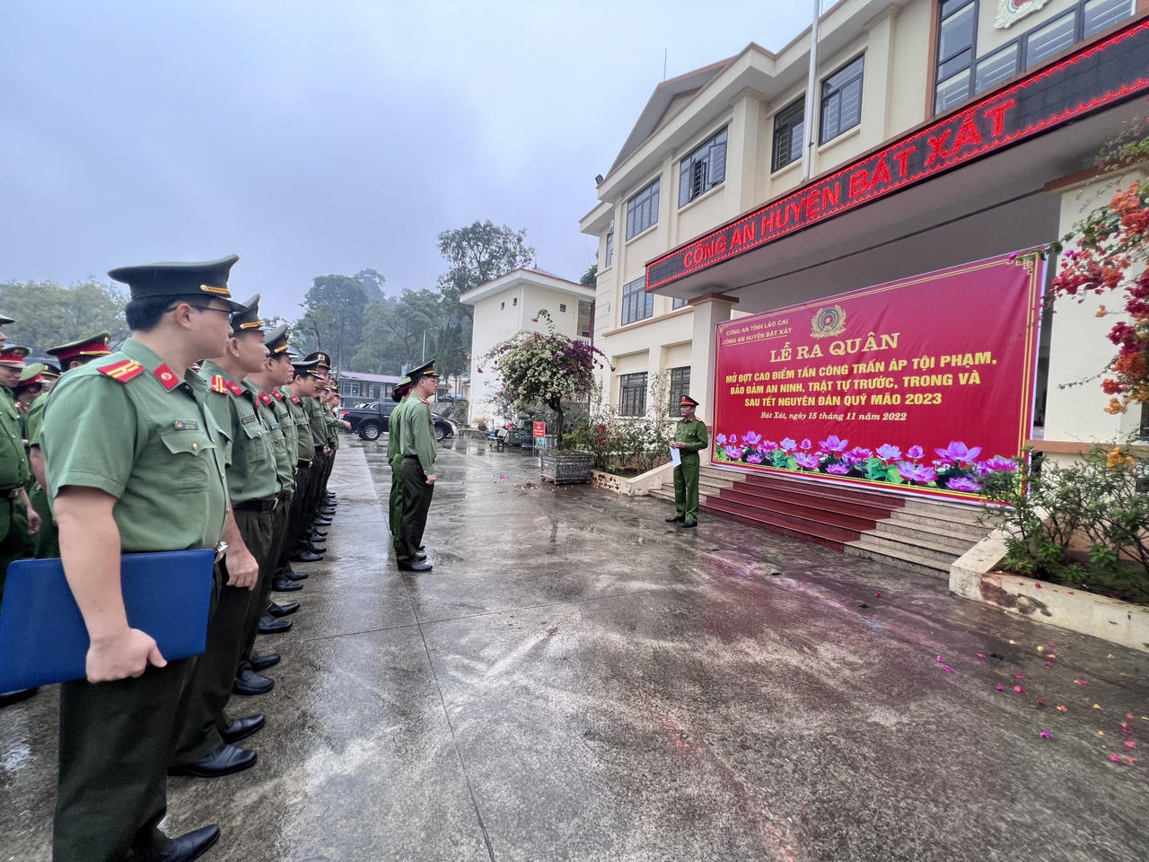 Công an loạt tỉnh, thành ra quân bảo đảm an ninh trật tự dịp Tết Quý Mão 2023