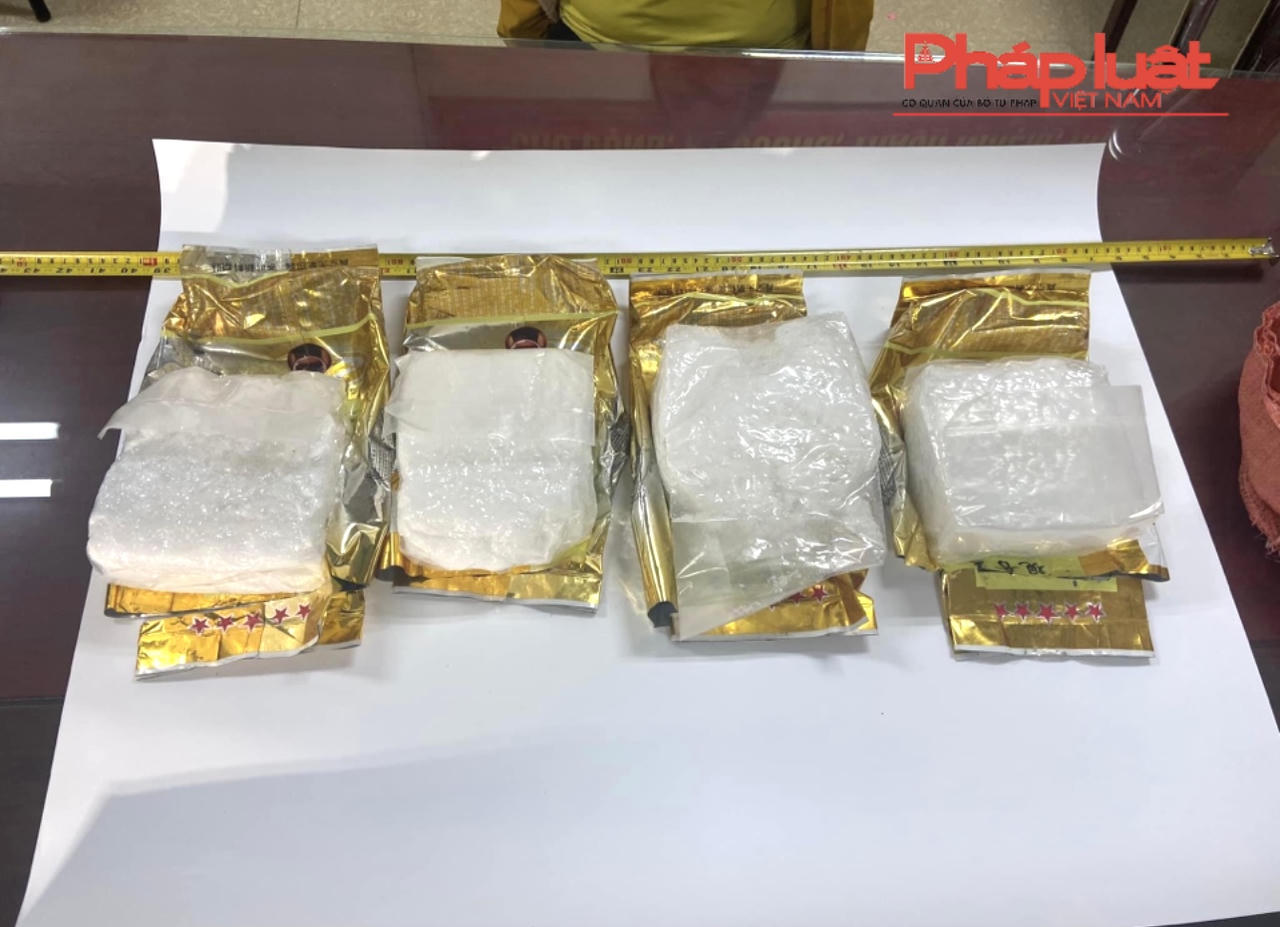 Bắt nữ quái mua bán, vận chuyển 4kg ma túy đá xuyên biên giới