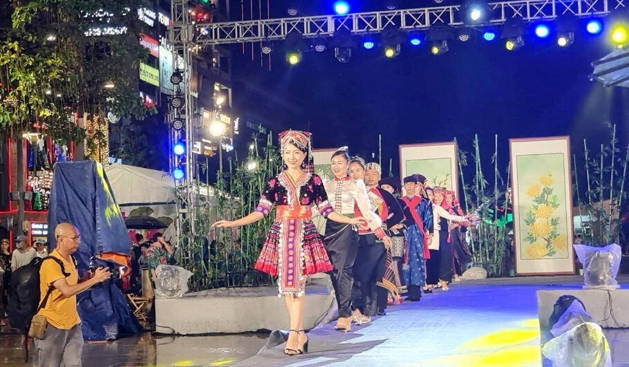 Mãn nhãn Chương trình nghệ thuật trong Tuần văn hóa – Du lịch Lai Châu tại Thành phố Hồ Chí Minh