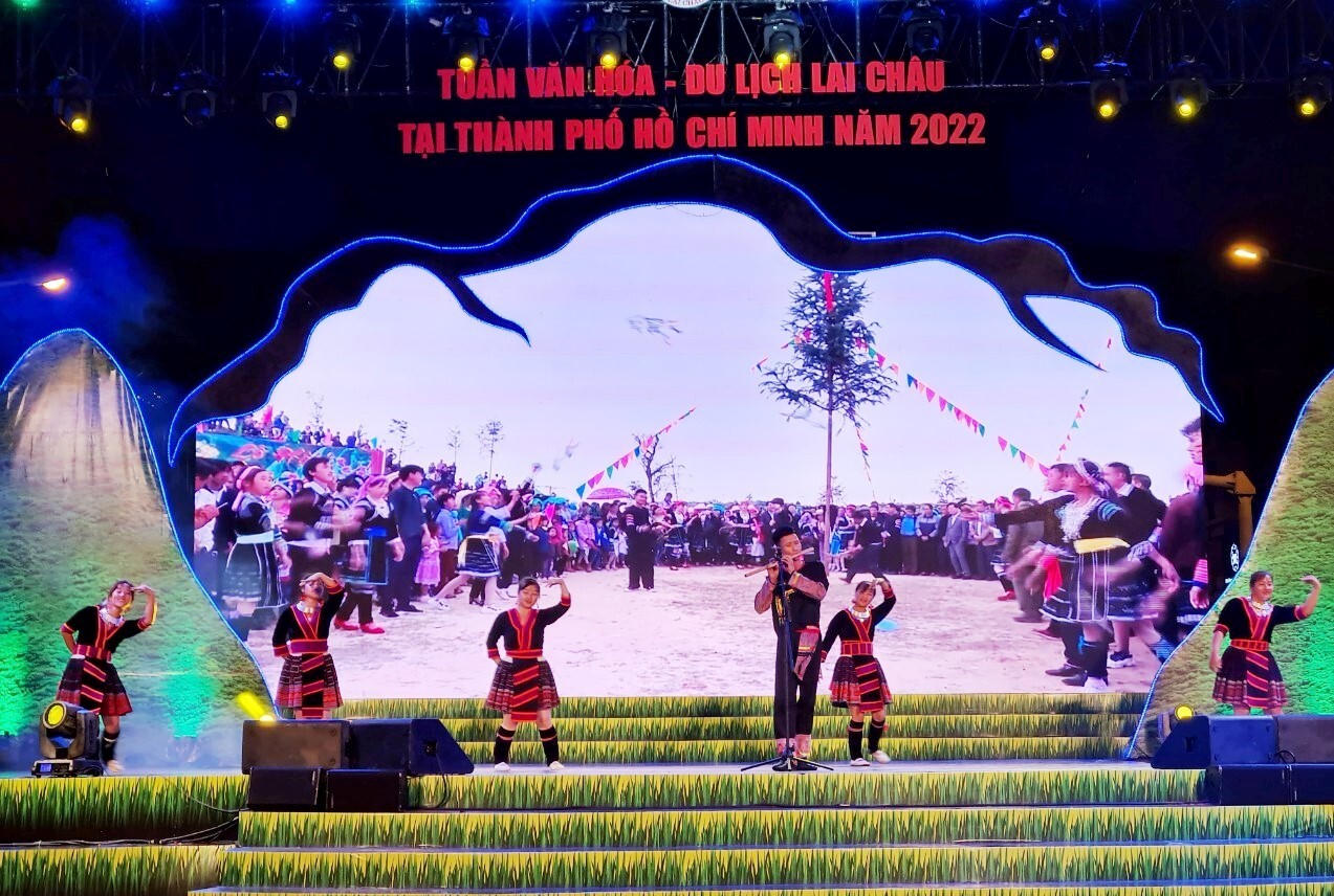 Mãn nhãn Chương trình nghệ thuật trong Tuần văn hóa – Du lịch Lai Châu tại Thành phố Hồ Chí Minh