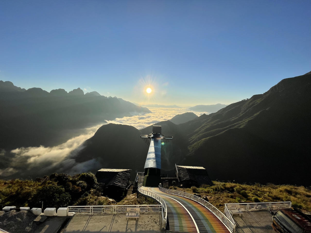 Đến Lai Châu thăm cầu kính cao nhất Việt Nam