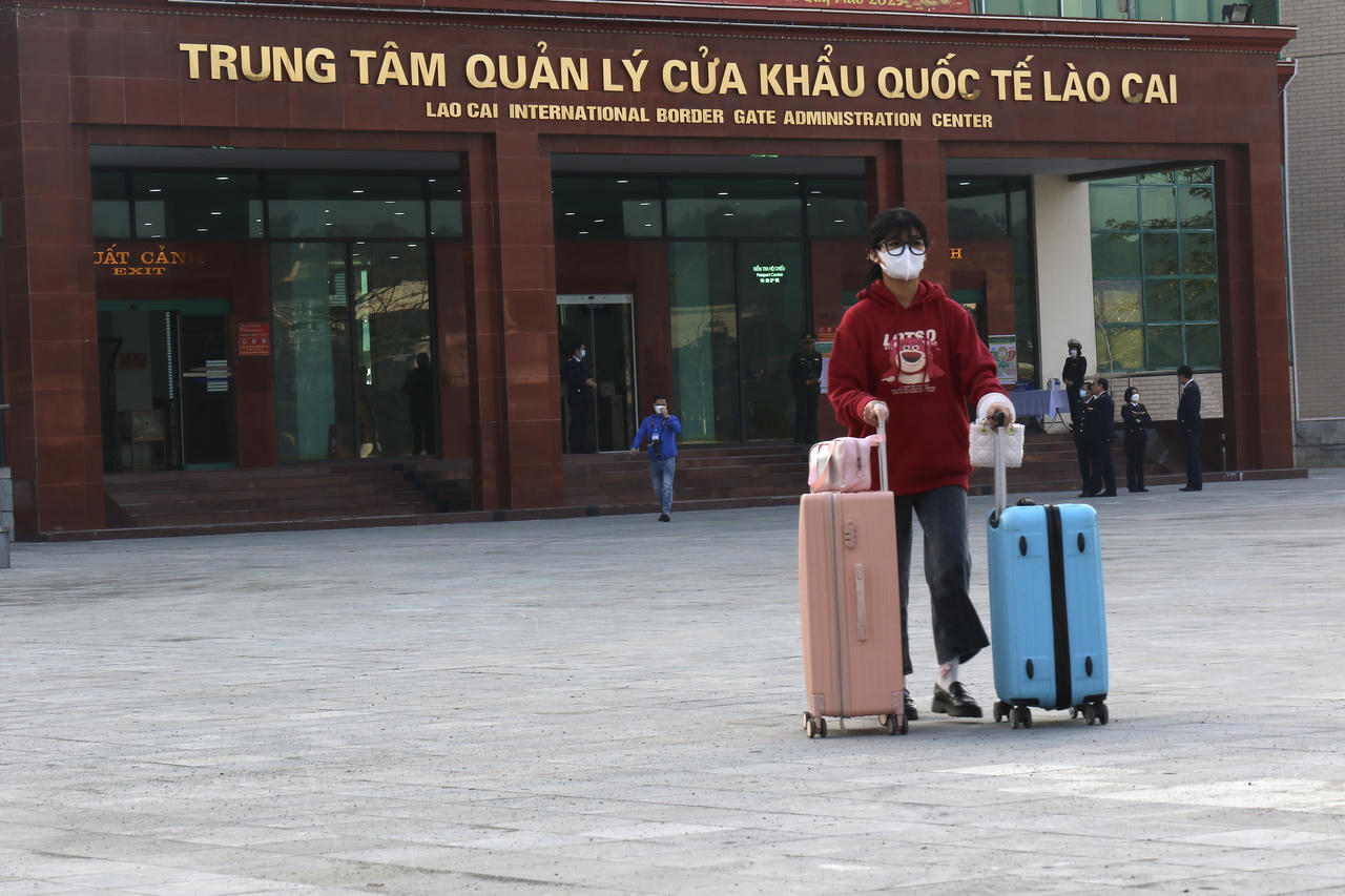 Lào Cai: Đón những vị khách đầu tiền sau 3 năm đóng cửa khẩu