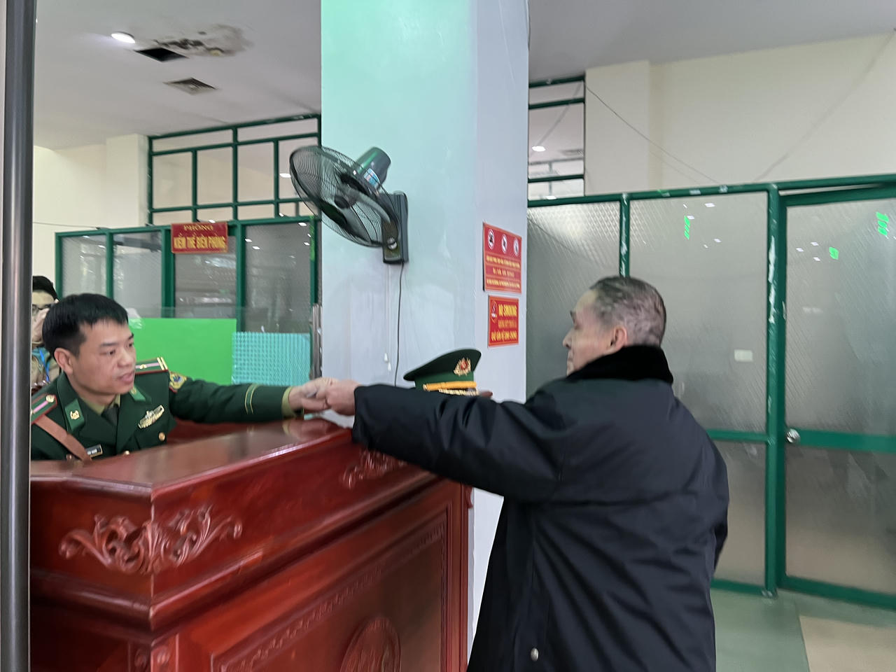 Lào Cai: Đón những vị khách đầu tiền sau 3 năm đóng cửa khẩu