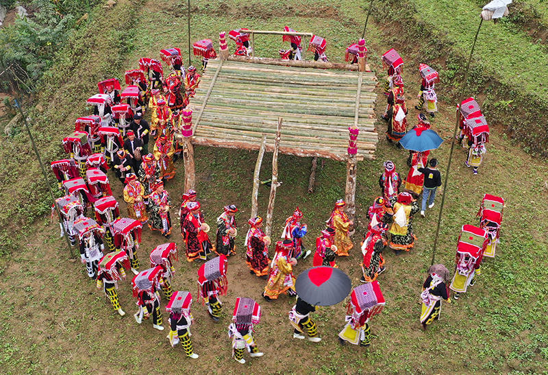 Về Tòng Sành (Lào Cai) xem Lễ cấp sắc của người Dao