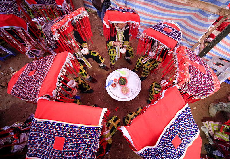 Về Tòng Sành (Lào Cai) xem Lễ cấp sắc của người Dao