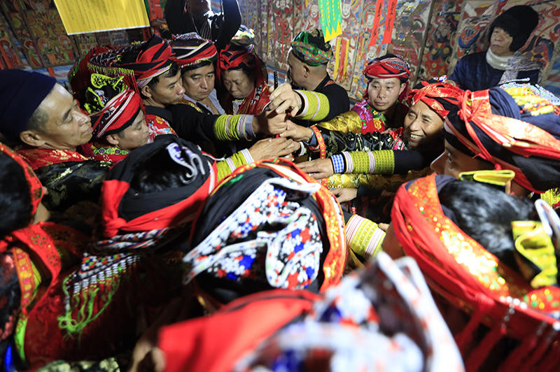 Về Tòng Sành (Lào Cai) xem Lễ cấp sắc của người Dao