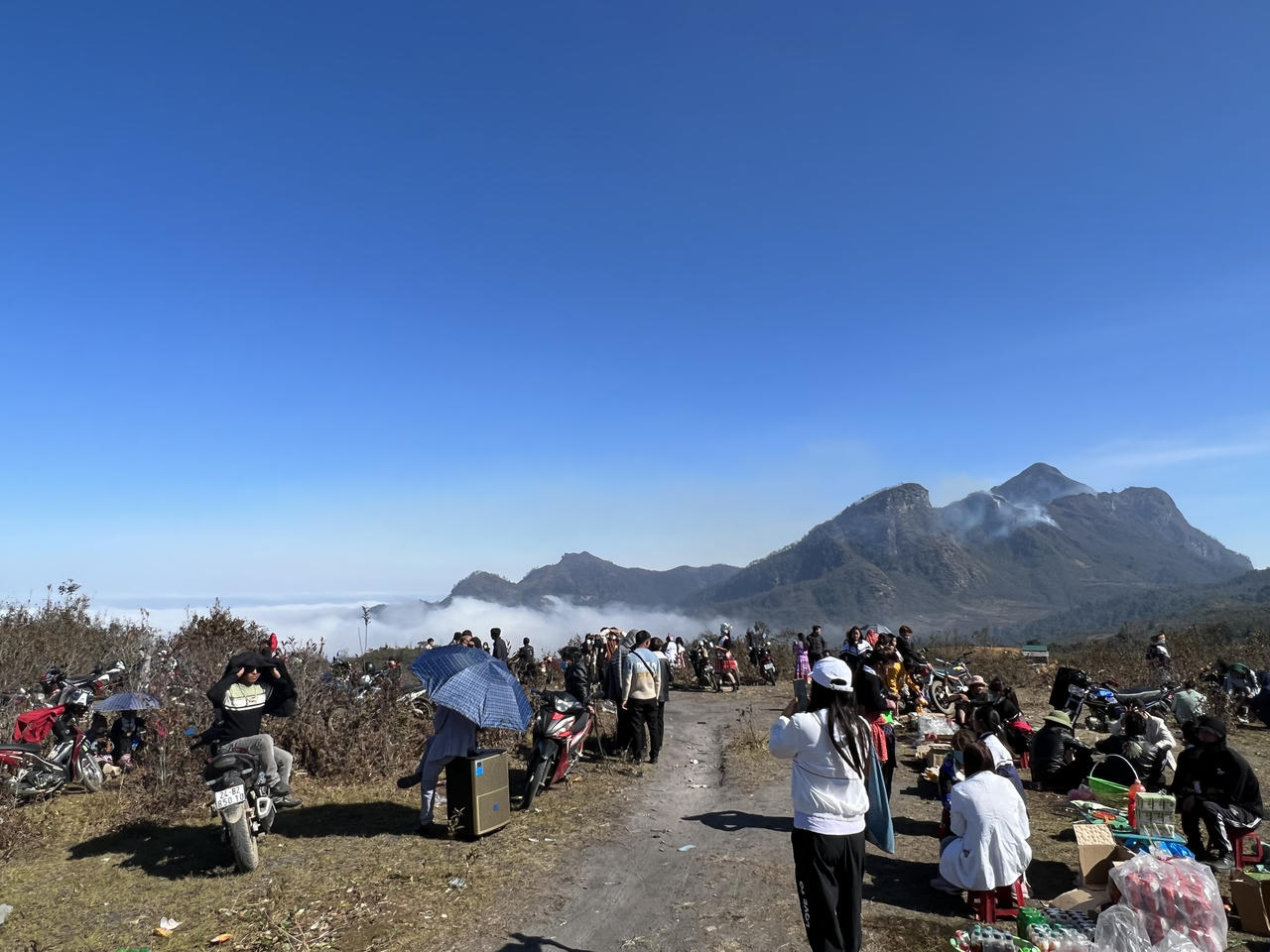 Rộn ràng du xuân cùng đồng bào vùng cao Y Tý 