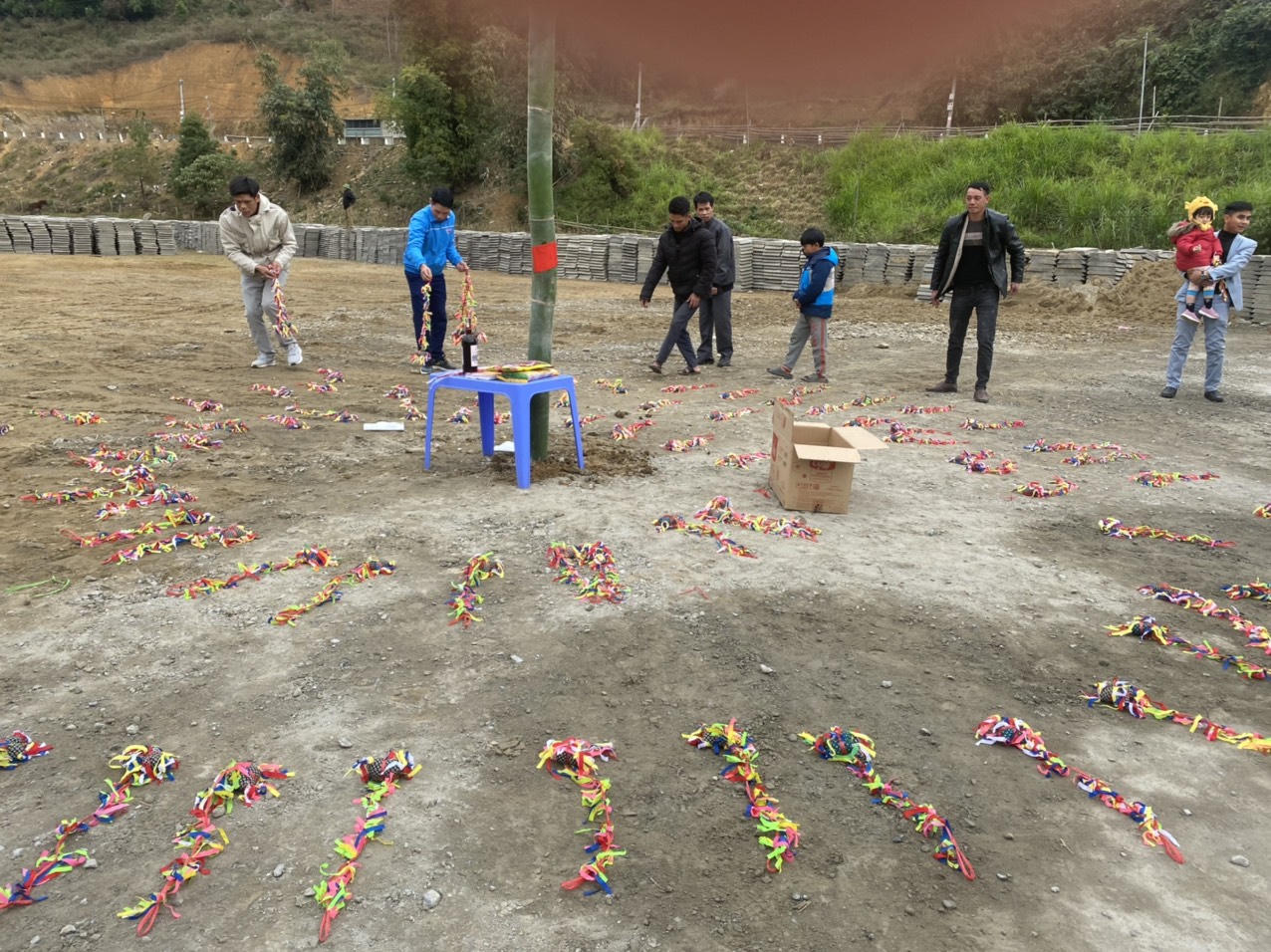 Tưng bừng lễ hội ném còn của người Giáy ở Mường hum 