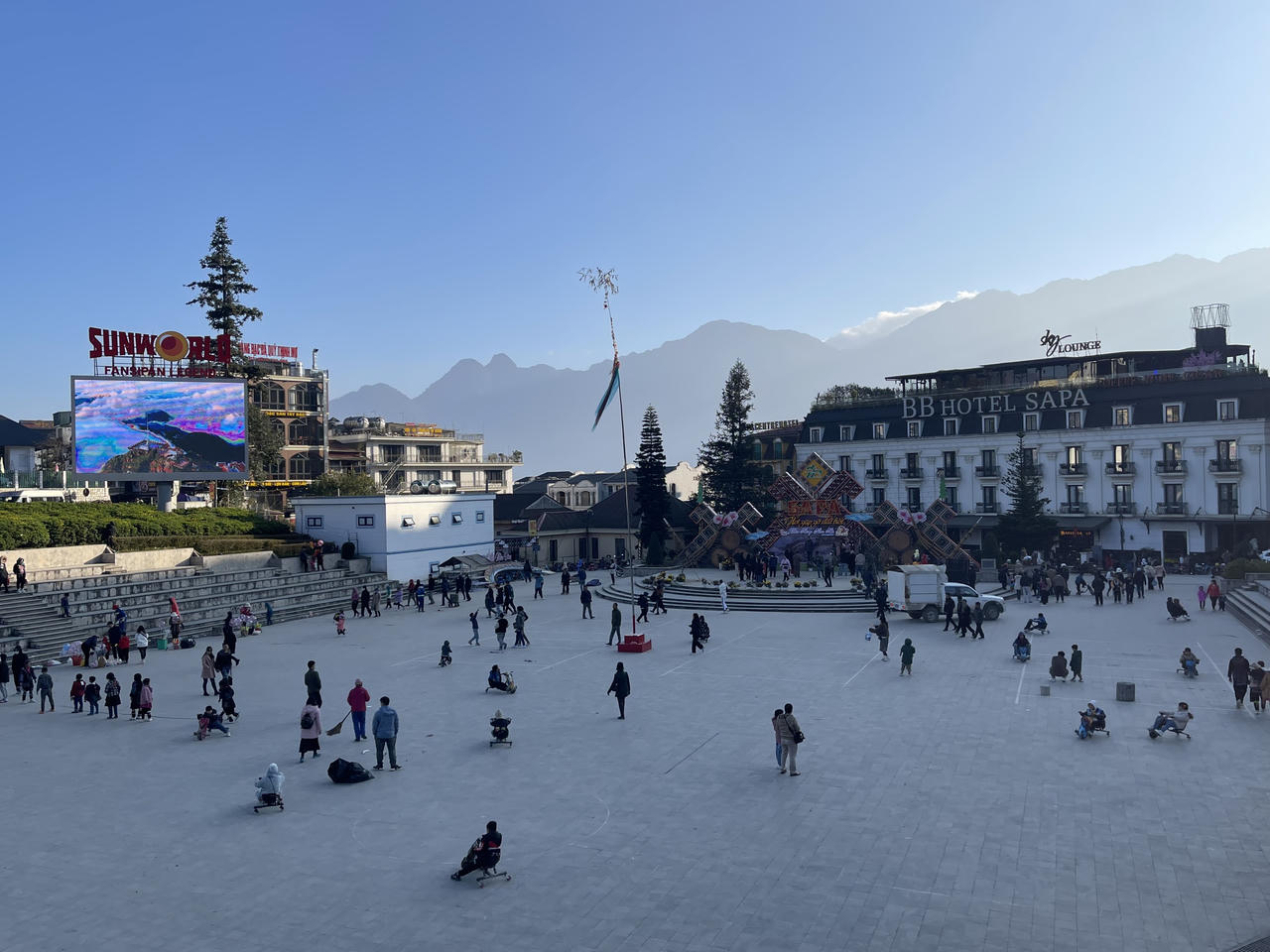  Sa Pa nhộn nhịp những ngày đầu năm mới