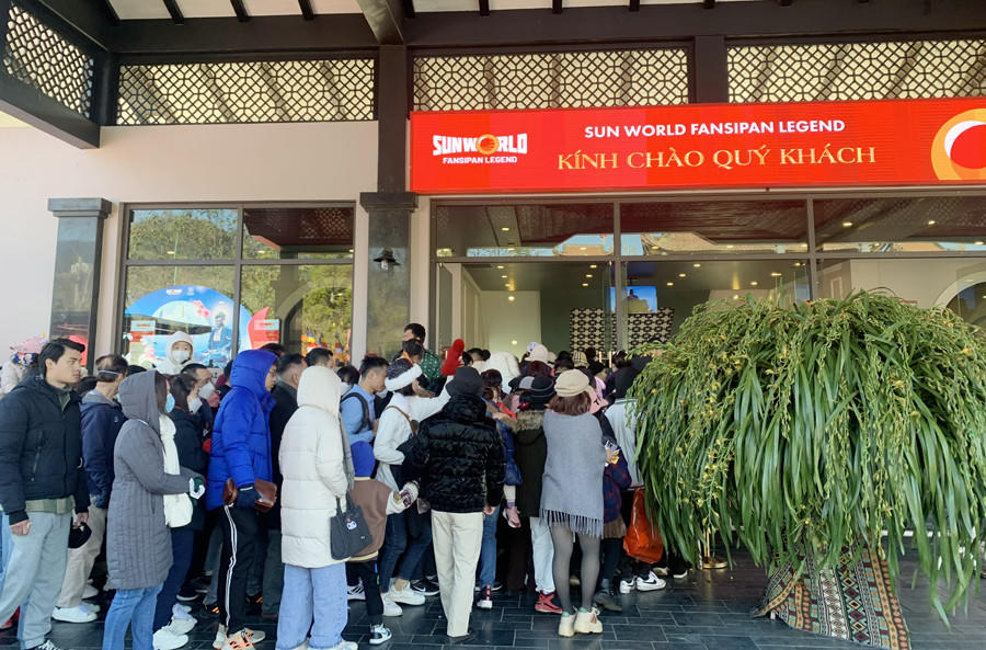 Khai mạc Lễ hội khèn hoa và Hội xuân mở cổng trời Fansipan 