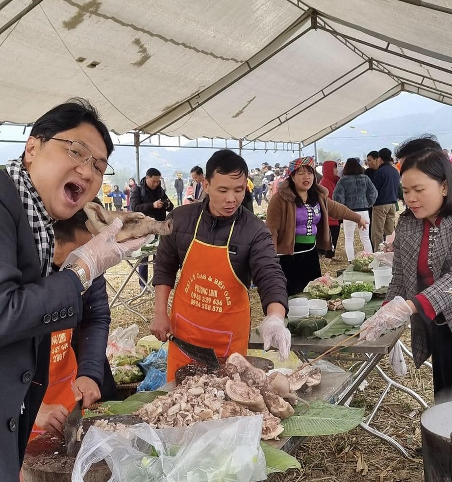 Rộn ràng lễ hội “Lùng Tùng” của dân tộc Thái huyện Than Uyên 