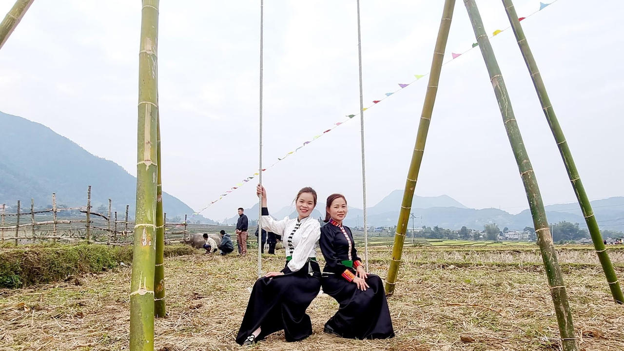 Rộn ràng lễ hội “Lùng Tùng” của dân tộc Thái huyện Than Uyên 