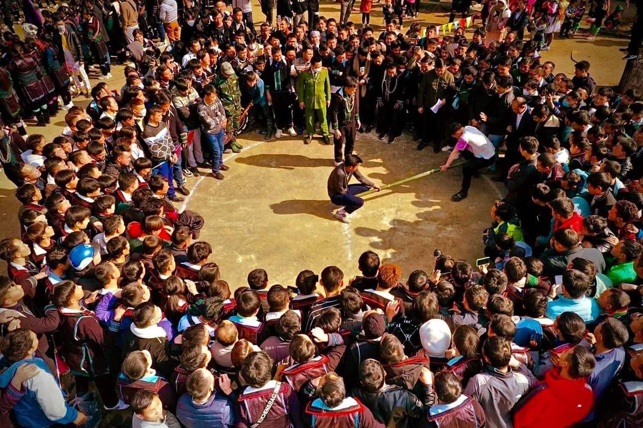 Tưng bừng Lễ hội Gầu Tào của dân tộc Mông ở Sa Pa