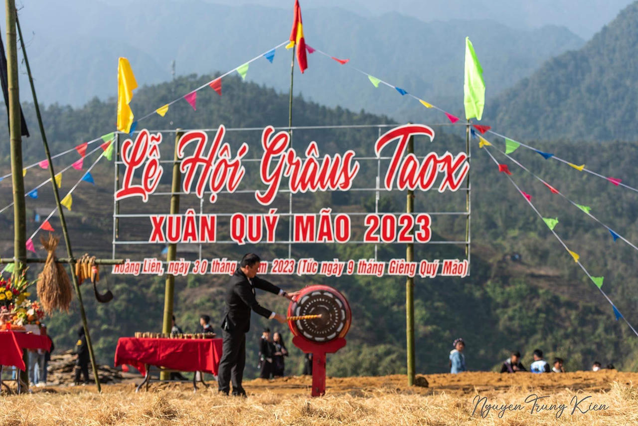 Tưng bừng Lễ hội Gầu Tào của dân tộc Mông ở Sa Pa