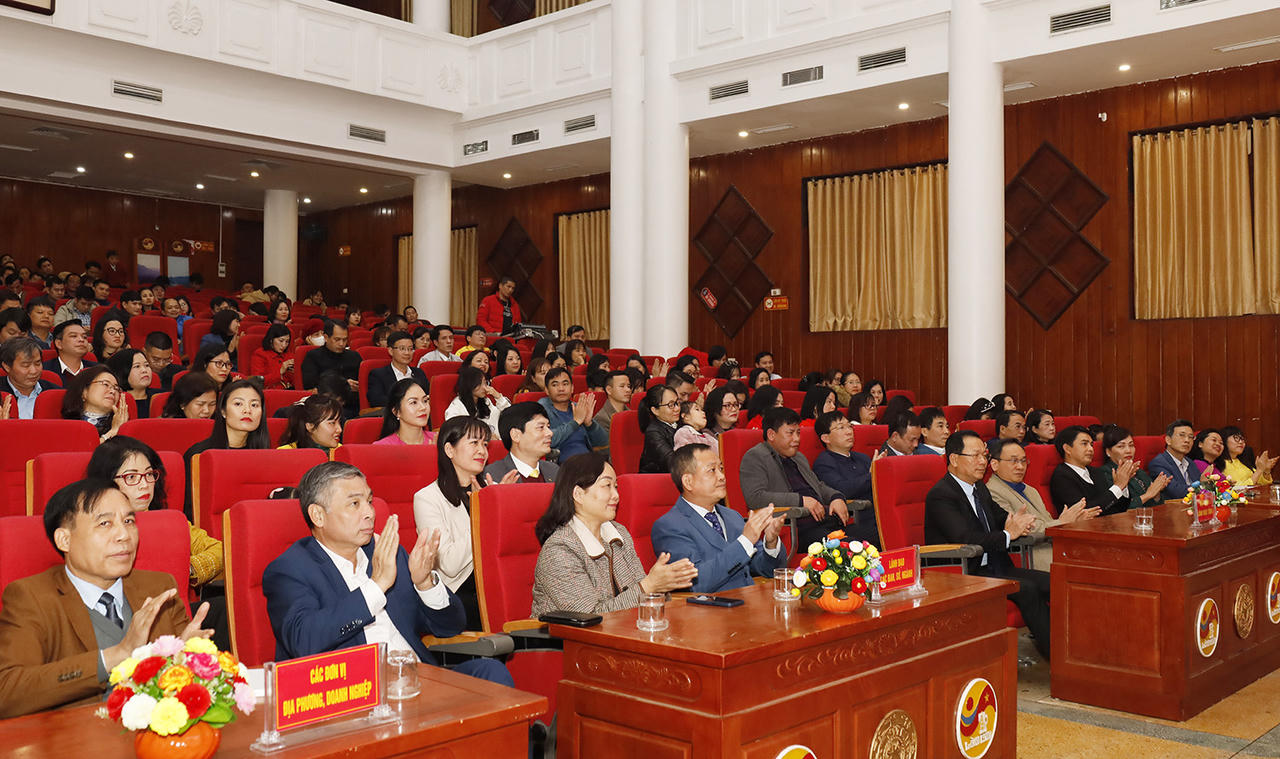 Lào Cai: Khai mạc Hội Báo xuân Quý Mão 2023