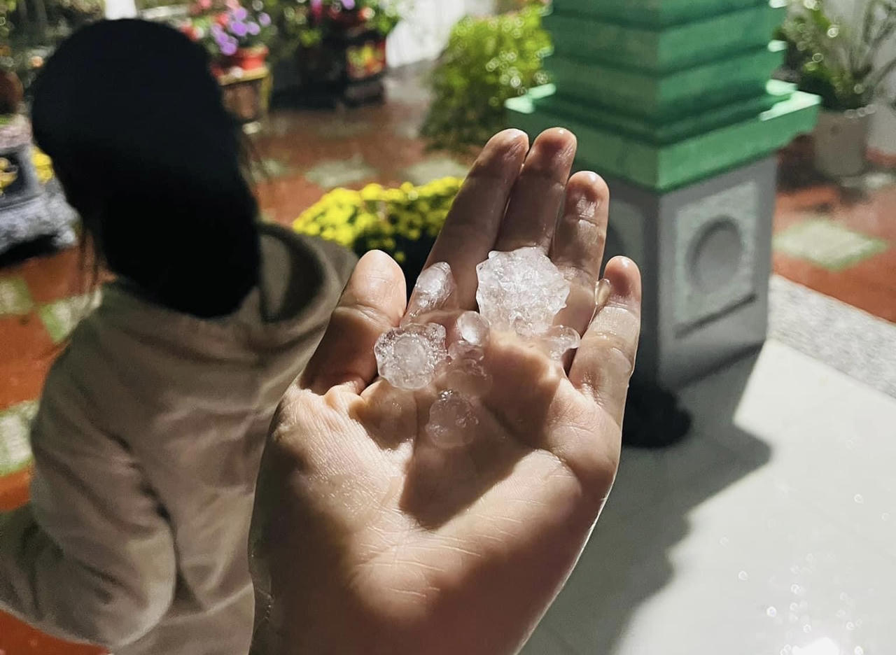 Huyện Mường Tè xuất hiện mưa đá ở nhiều nơi