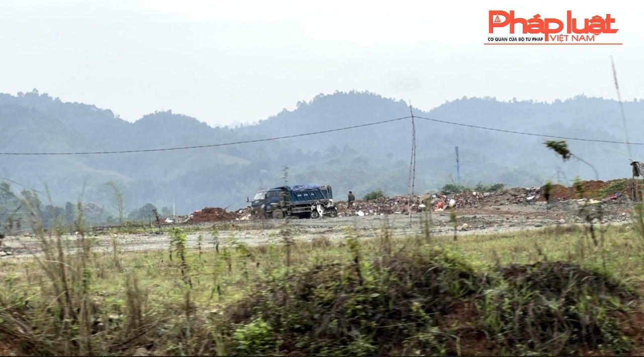 Tràn lan tình trạng đổ thải trái phép trên địa bàn thành phố Lào Cai