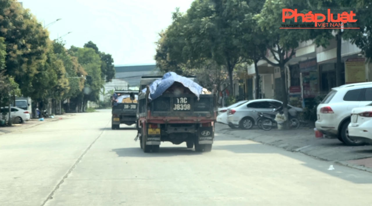 Tràn lan tình trạng đổ thải trái phép trên địa bàn thành phố Lào Cai