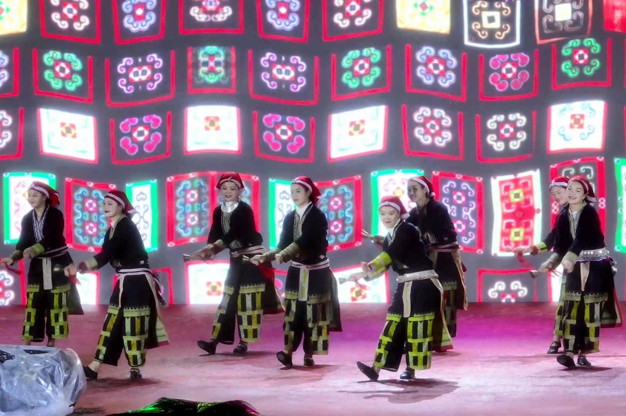 Khai mạc Lễ hội mùa hè - Khởi động chuỗi sự kiện kỷ niệm 120 năm du lịch Sa Pa.