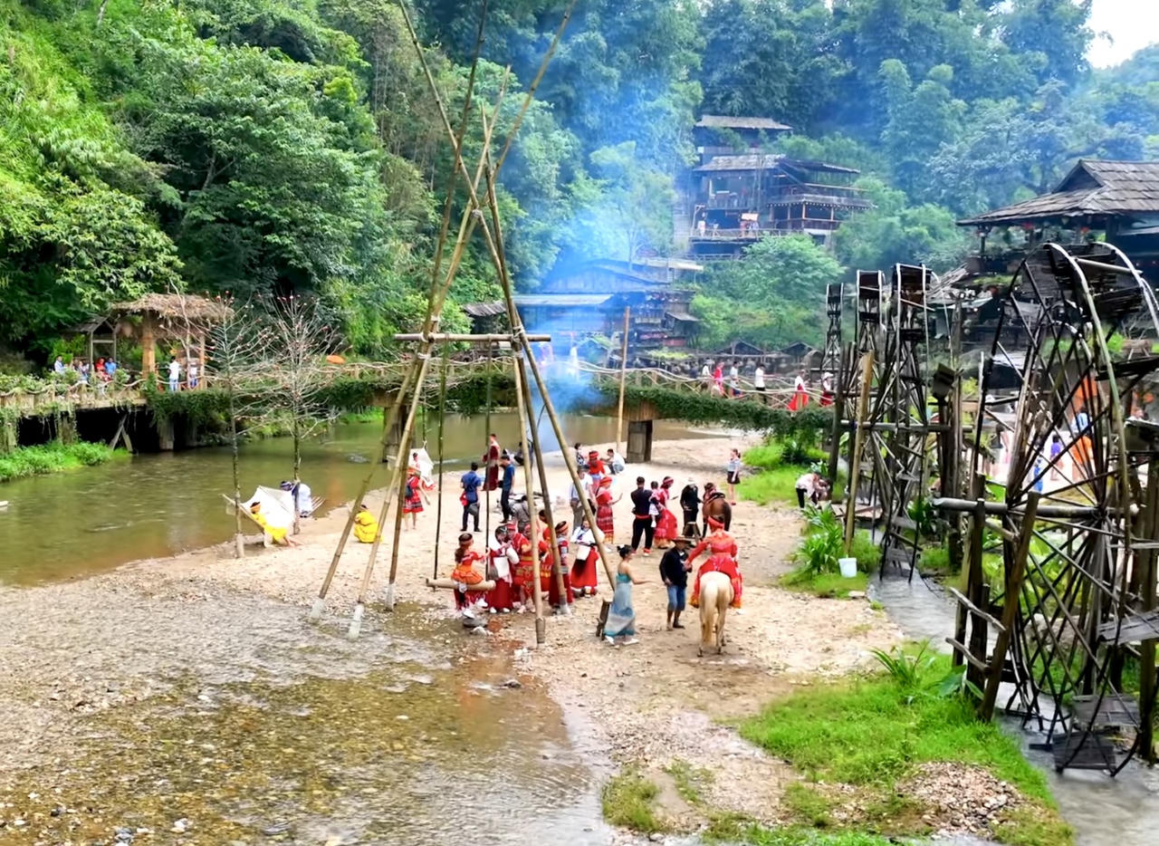 Đắm say với Cát Cát 