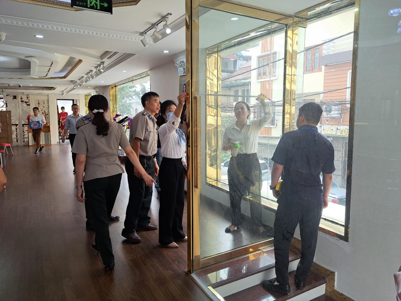 Lào Cai: Cưỡng chế thi hành án ở phường Cốc Lếu