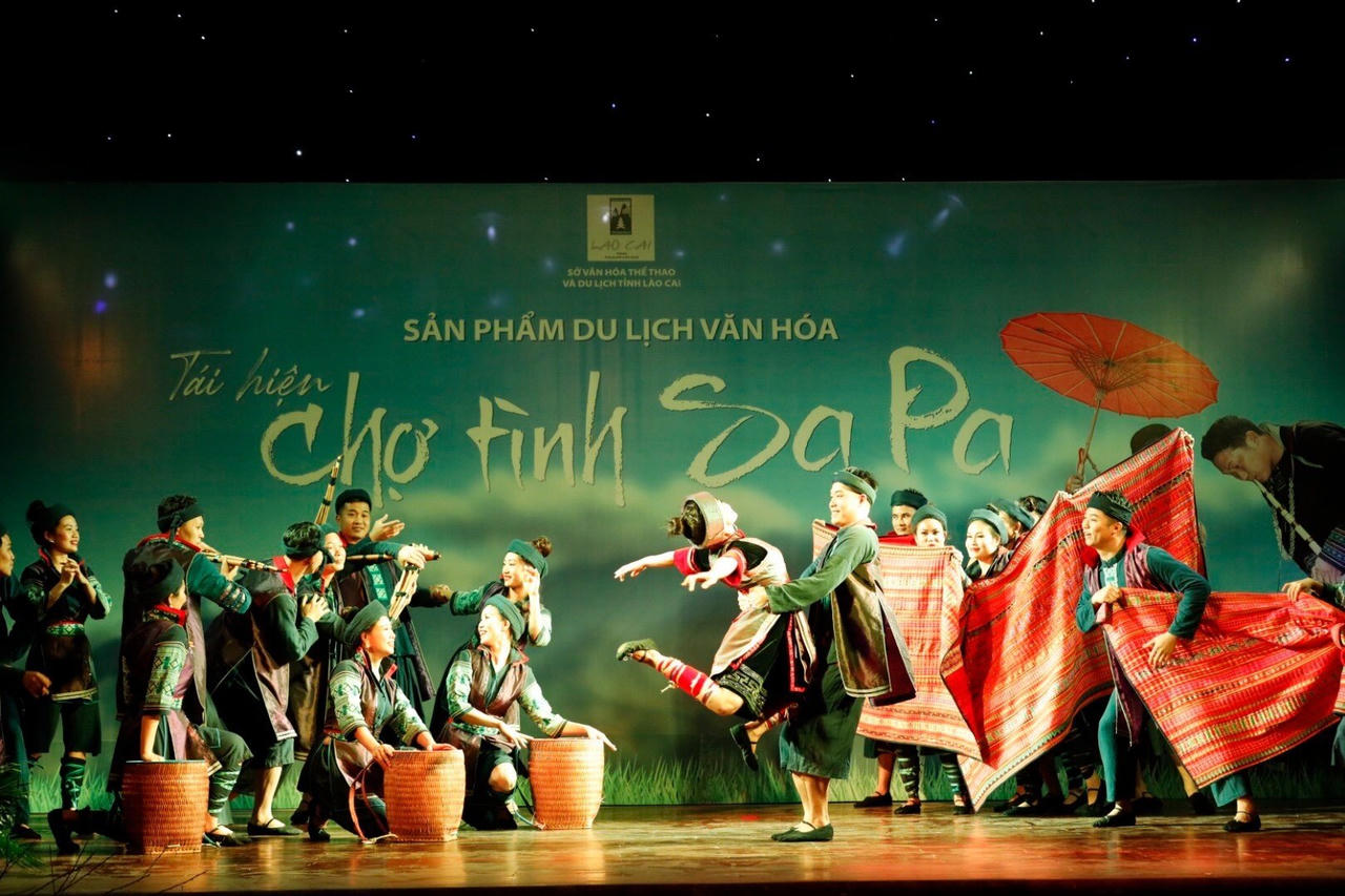 Khám phá nét văn hóa đặc sắc của chợ Tình Sa Pa