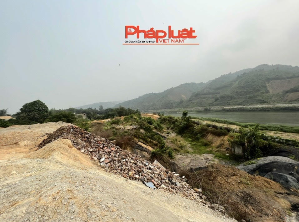 Lào Cai: Tái diễn tình trạng đổ thải trái phép